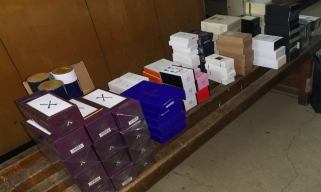 Parfumuri susceptibile a fi contrafăcute, confiscate în P.T.F. Vama Veche