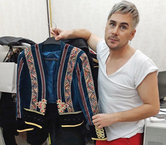 Alin Gheorghișan, un actor camelonic la Eurovision. I-a imitat pe Connect-R, Conchita Wurst și Netta