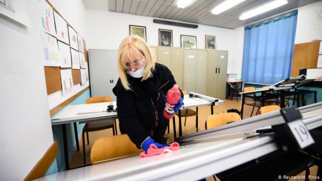Numeroase şcoli din Europa, închise în cadrul măsurilor de combatere a răspândirii coronavirusului