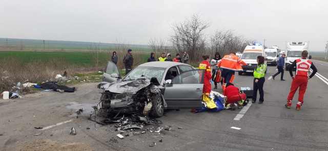 Accident cu victime, în dreptul aeroportului Kogălniceanu: implicat și un TIR