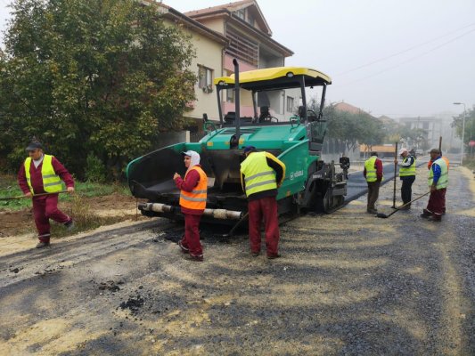 Continuă asfaltările în cartierele Baba Novac și Compozitori