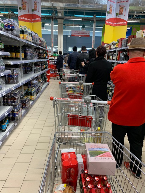 Marile Rețele Comerciale cer românilor să cumpere chibzuit!