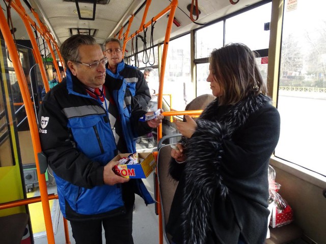 CT BUS a îndulcit doamnele și domnișoarele de 8 MARTIE