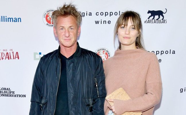 Sean Penn şi-a „tras“ iubită cu 32 de ani mai tânără