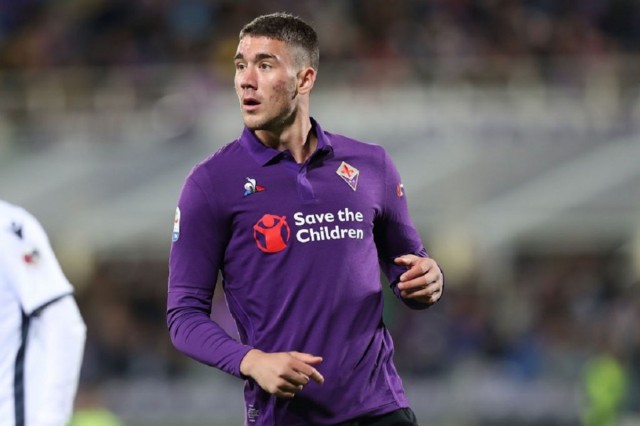 Atacantul Fiorentinei, Dusan Vlahovic, este al șaptelea fotbalist din Serie A infectat cu noul coronavirus
