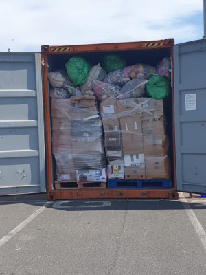 Încă un container cu DEŞEURI depistat în Portul Constanţa