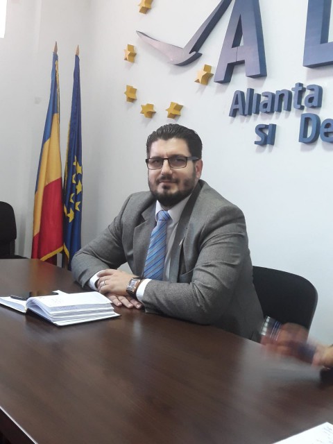 Se destramă partidul condus de Călin Popescu Tăriceanu sau speră să fie ajutat de PSD?