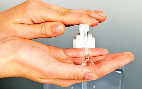 Organizația Mondială a Sănătății recomandă: Cum să prepari acasă gel dezinfectant care omoară coronavirusul
