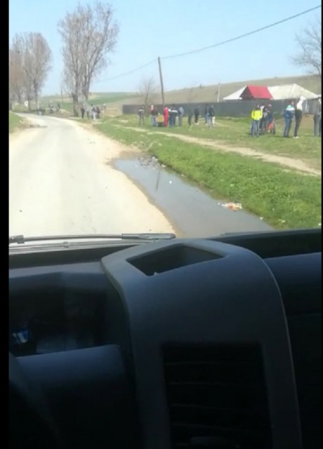 PERICOL în județul Constanța: romii SFIDEAZĂ și umblă în grupuri hai hui VIDEO