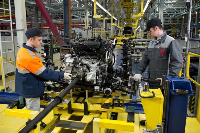 Industria auto frânează redresarea Europei Centrale
