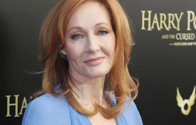 JK Rowling şi Dan Brown, pe lista scurtă a nominalizărilor la premiul special 