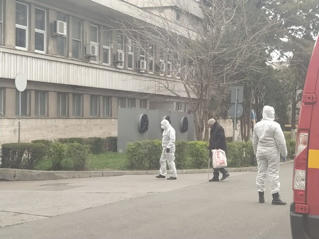 Constanța: Oamenii străzii au fost adunați de prin oraș și duși la spital!