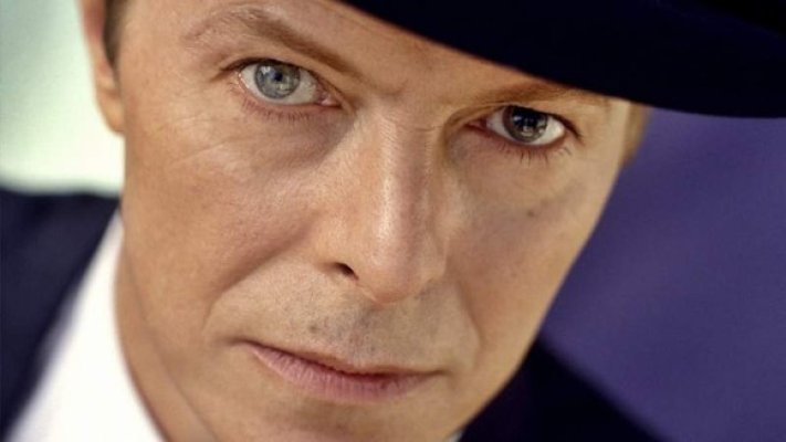David Bowie şi soţia au locuit în aceeaşi casă cu amanta cuplului: „Eram trei şi a fost magnetic“