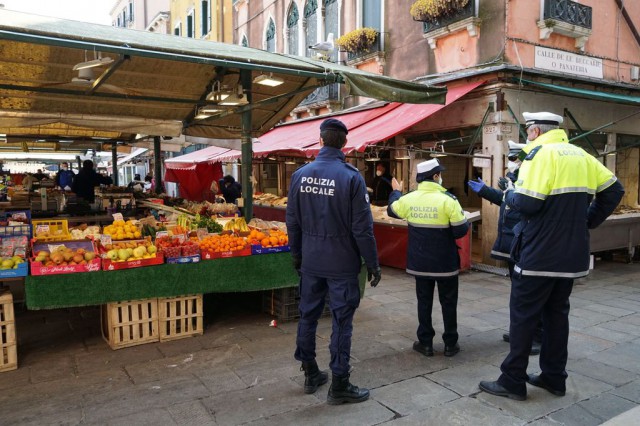 Coronavirus: Numărul de amenzi pentru nerespectarea regulilor de izolare, în creştere în Italia