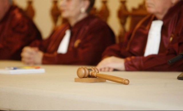 CCR a respins sesizările depuse de USR şi Forţa Dreptei privind noile legi ale Educaţiei