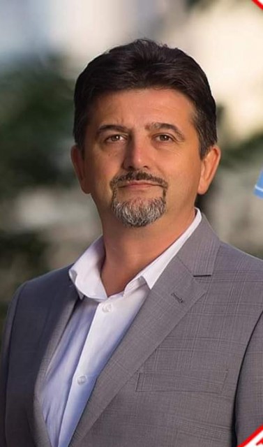 EXCLUSIV! Un candidat la Primăria Tuzla vinde măști cu 25 de lei bucata