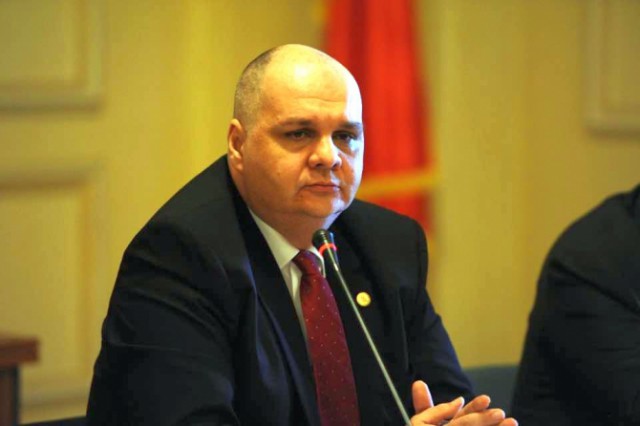 Florin Buicu (PSD): Anul 2020, dedicat asistenţilor medicali şi moaşelor şi rolului lor în asigurarea sănătăţii