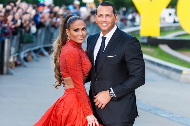 Jennifer Lopez şi-a amânat nunta cu Alex Rodriguez din cauza pandemiei de coronavirus
