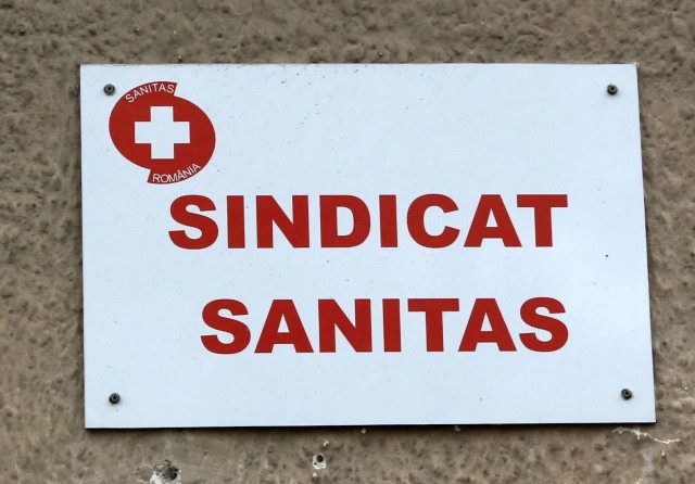 Sanitas: Putem salva vieţi numai cu asumarea unor decizii corecte, nu doar cu sacrificiul personalului din spitale