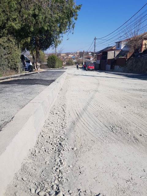 Lucrările de reabilitare și modernizare efectuate pe strada Cazărmii din Cernavodă sunt în plină desfășurare