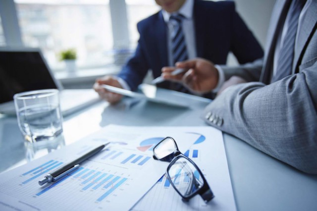 INS: Ponderea agenţilor economici a căror activitate se restrânge cu mai mult de 25% a urcat în aprilie la 45%