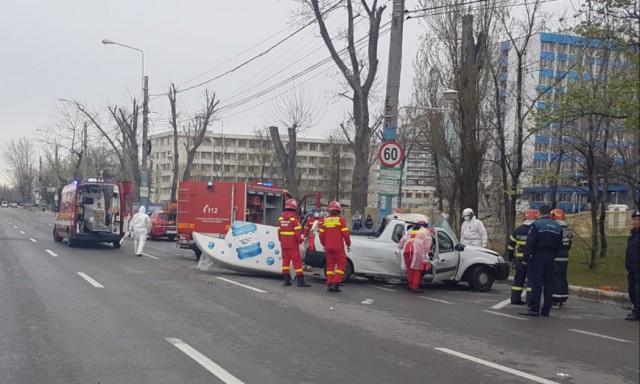 Accident rutier în Stațiunea Mamaia! A intrat cu mașina în stâlp VIDEO