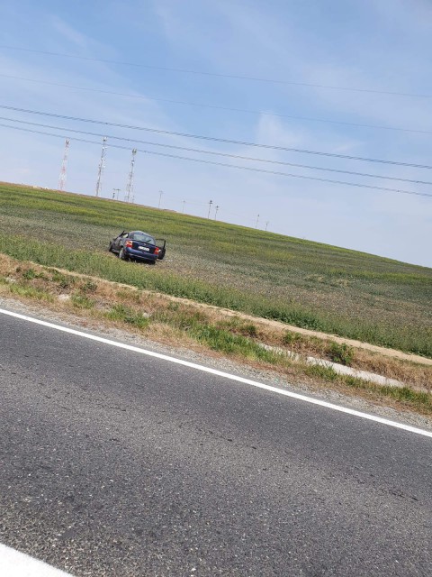 Accident rutier în Constanța, un autoturism răsturnat