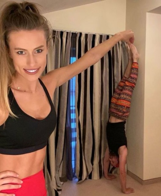 Iubita lui Dani Oțil, sexy și când face sport