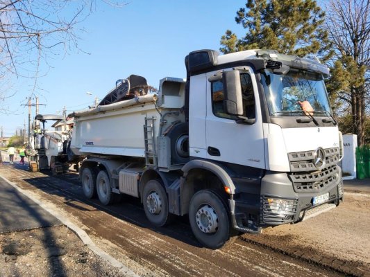 SC Confort Urban SRL continuă intervențiile asupra zonei pietonale pe bulevardul Mamaia