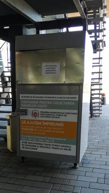 Acţiunea de colectare a hainelor în cele 5 containere rămâne suspendată