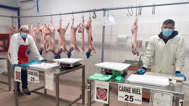 RAEDPP Constanța: Comerțul cu carne de miel se va desfășura în două dintre piețele agroalimentare din oraș