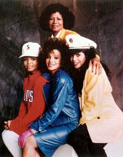 Surorile Jackson, la apusul faimei. Cum arată acum Janet, La Toya şi Rebbie