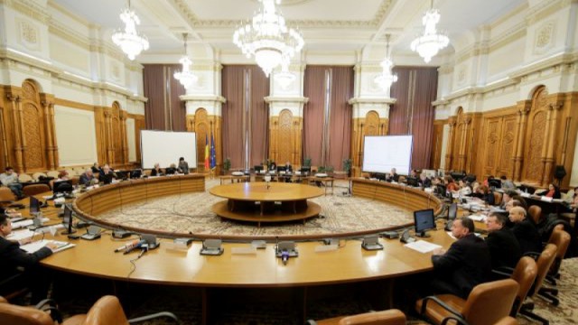 Comisia juridică - raport favorabil cu amendamente la proiectul privind carantinarea şi izolarea