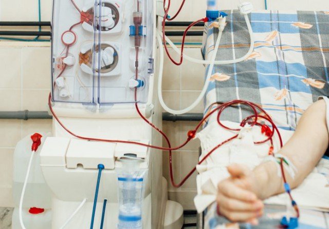 Un copil de 9 ani a fost confirmat cu noul coronavirus, după ce s-a prezentat la un centru de dializă