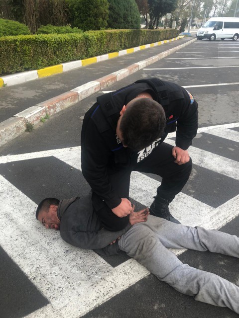 Agenții ZIP Escort au oprit un individ care distrugea un hotel din Mamaia