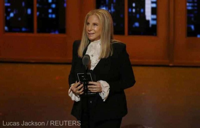 Barbra Streisand a omagiat personalul medical interpretând cântecul „You'll Never Walk Alone“