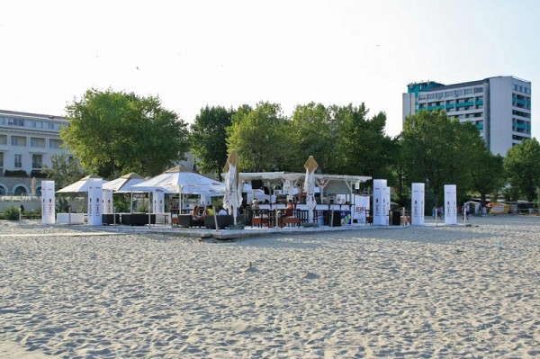Apare un beach bar în zona Cazino din Mamaia