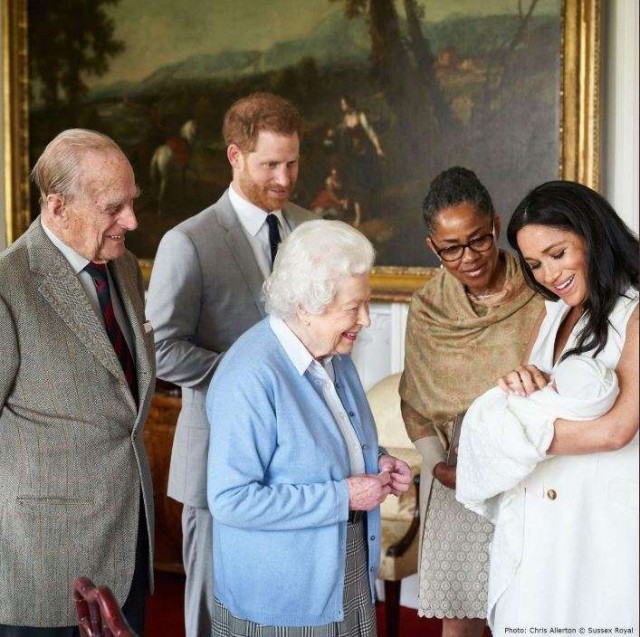Archie, fiul prinţului Harry şi al lui Meghan, și-a sărbătorit prima aniversare