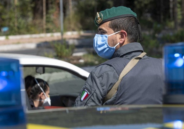 Italia: Operaţiune a poliţiei împotriva mafiei, care se pregăteşte să profite de coronacriză