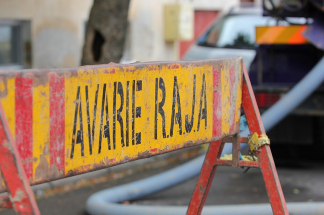 Avarie RAJA! Locuitorii Mamaia Sat, fără apă potabilă
