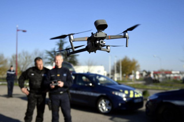 Coronavirus: Un tribunal francez a interzis poliţiei să mai folosească drone după ieşirea din izolare