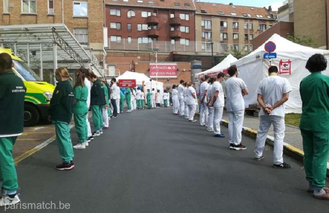 Coronavirus: Primire glacială pentru premierul belgian într-un spital