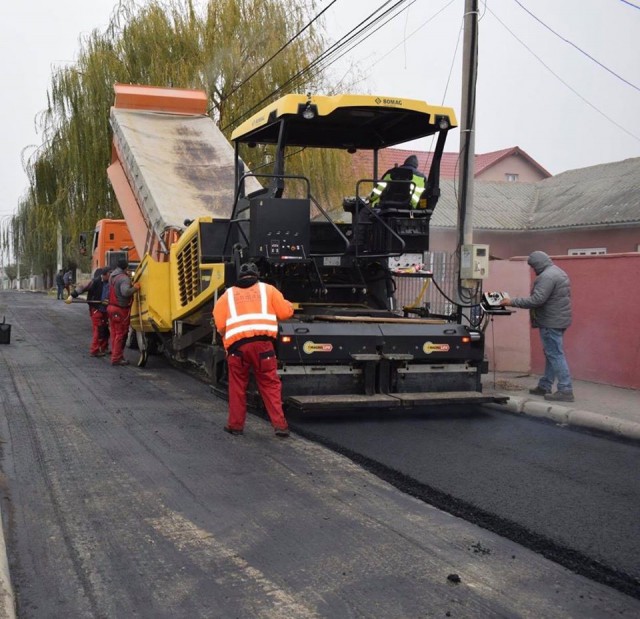 Primăria Cernavodă a semnat un contract important pentru comunitate: lucrări de întreținere străzi