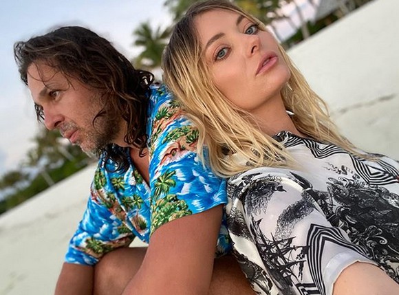 Delia și soțul ei au încheiat colaborarea cu casa de discuri Global Records