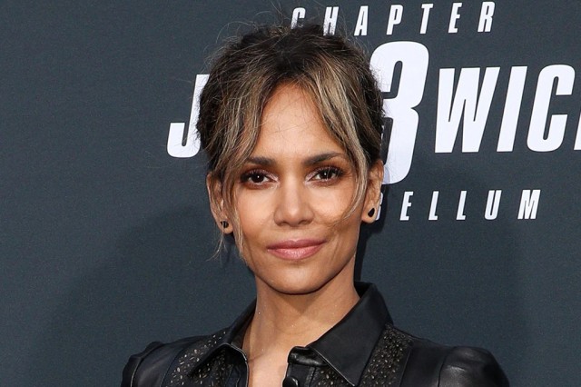 Halle Berry va juca în thrillerul spaţial „Moonfall“, regizat de Roland Emmerich