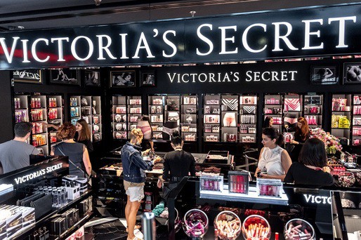 Victoria's Secret va închide 250 de magazine din SUA şi Canada în urma pandemiei