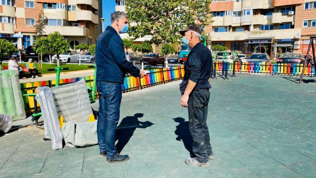 Primăria Năvodari reînnoiește locurile de joacă pentru copii