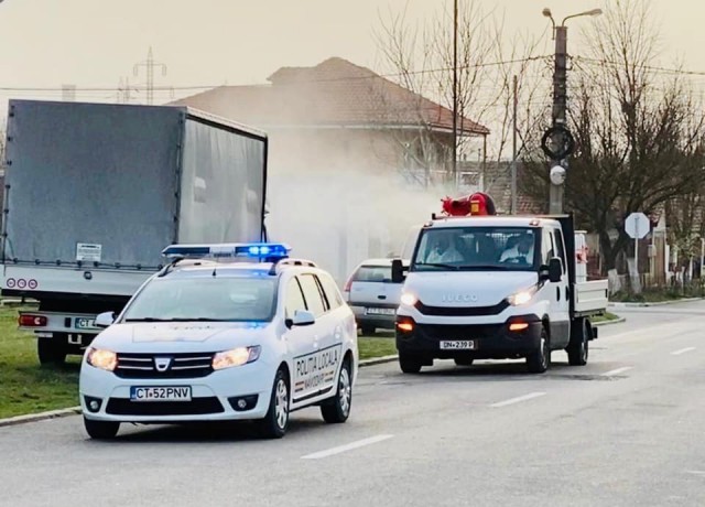 Primăria Năvodari continuă campania de dezinfecție a străzilor