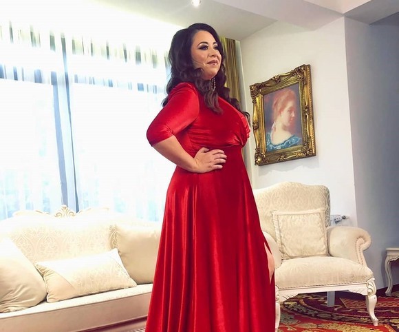Oana Roman i-a pus la punct pe critici. Reacția acidă a vedetei după ce a fost atacată pe internet