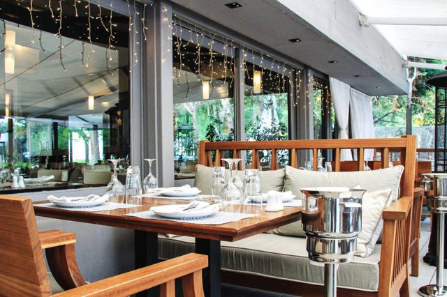 Grecia se gândeşte la reducerea taxelor pentru restaurante